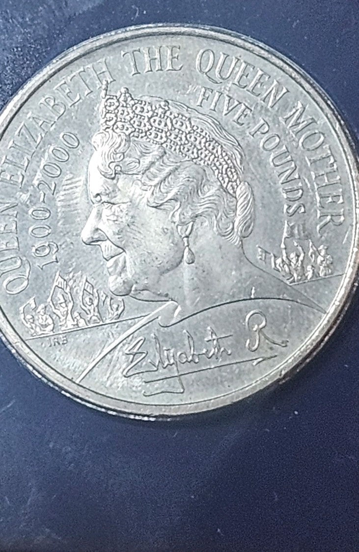 UK £5 Five Pounds Coin 2000 Queen Mother 100th Birthday – Change Checker Folder