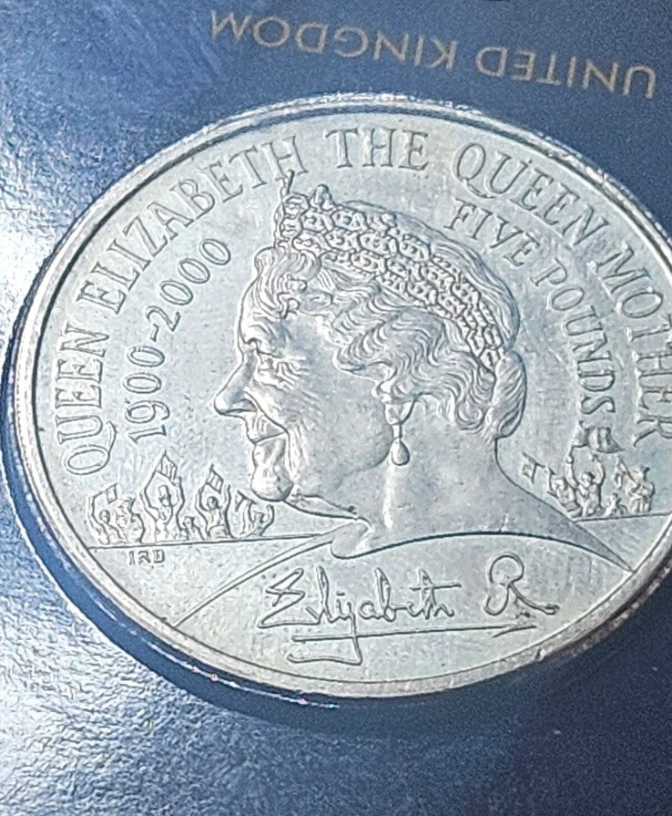 UK £5 Five Pounds Coin 2000 Queen Mother 100th Birthday – Change Checker Folder